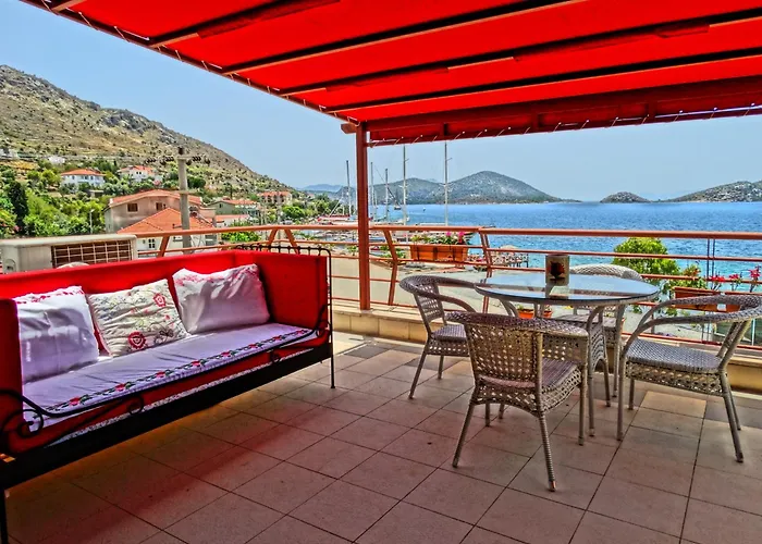 Ξενοδοχείο Penthouse 4*