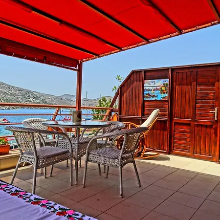 Penthouse 4*